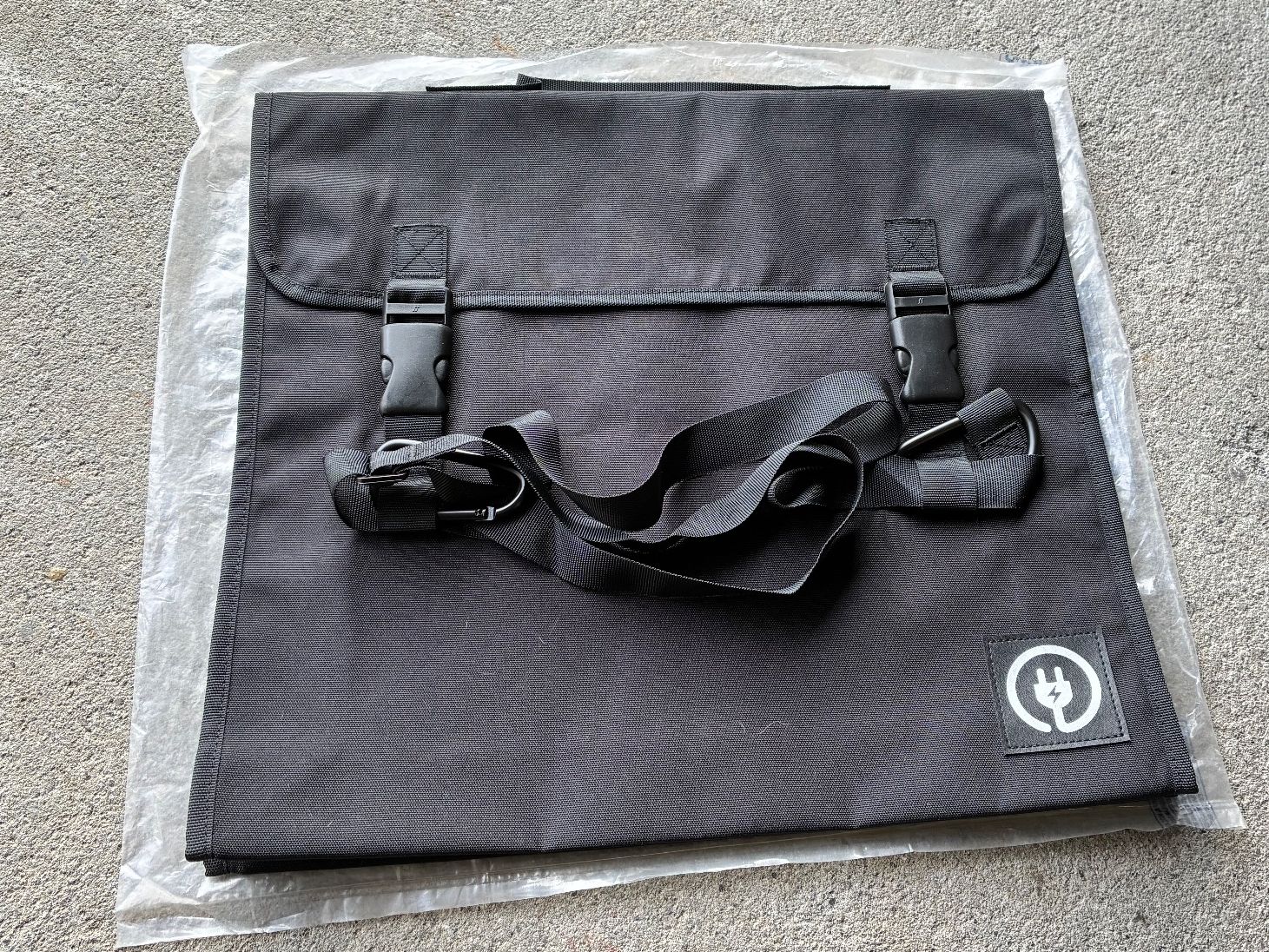 Borse: Ladekabel Tasche – Usato da Horw venduto da adler65