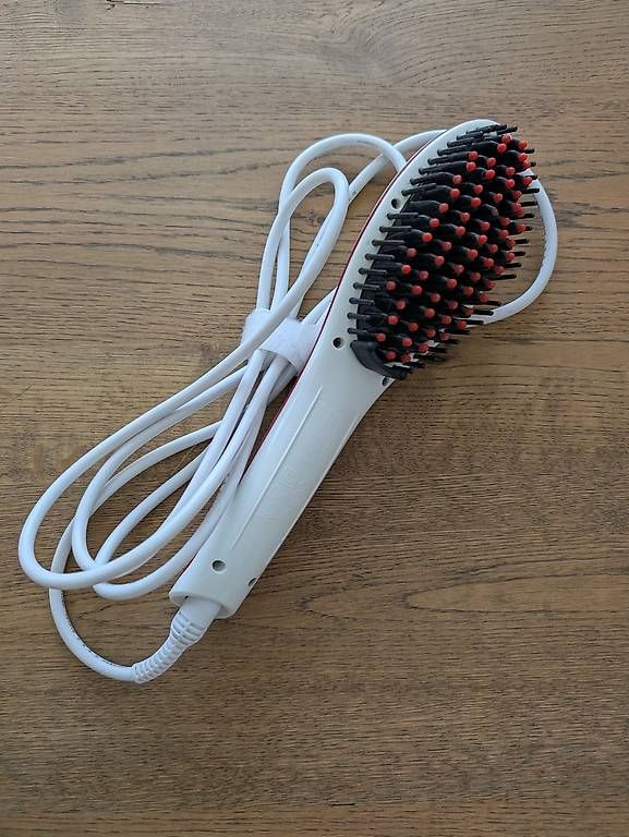 Piastre & Arricciacapelli: Haarglätter  – Usato da Mels venduto da key510