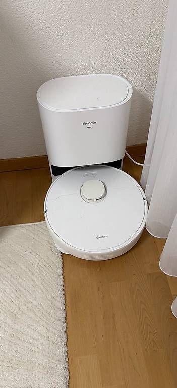 Staubsauger & Zubehör: Dreame D10 Plus - Staubsaug-Roboter – Gebraucht aus Niederuzwil von B.Ahmedi