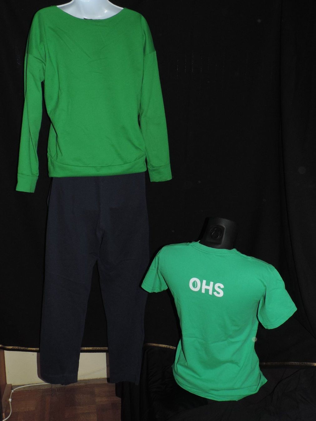 Lots de vêtements: training ensemble – D'occasion à Genève par Axelle333 7