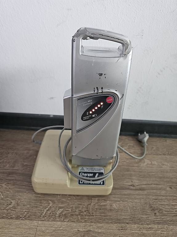 Batterie: Batterie Flyer 26V + chargeur – Usato da Renens VD venduto da mer_x86s 2