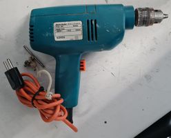 Bohrmaschine Black&Decker 330W mit Bohrfütter bis 10mm