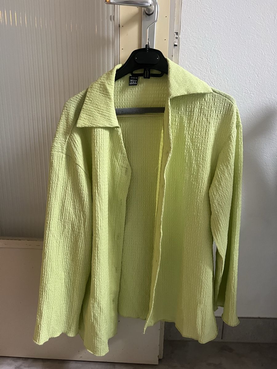 Shein Camicette: Shein Bluse Grösse S – Nuovo (secondo la descrizione) da Kirchberg BE venduto da lea_kb6y 1