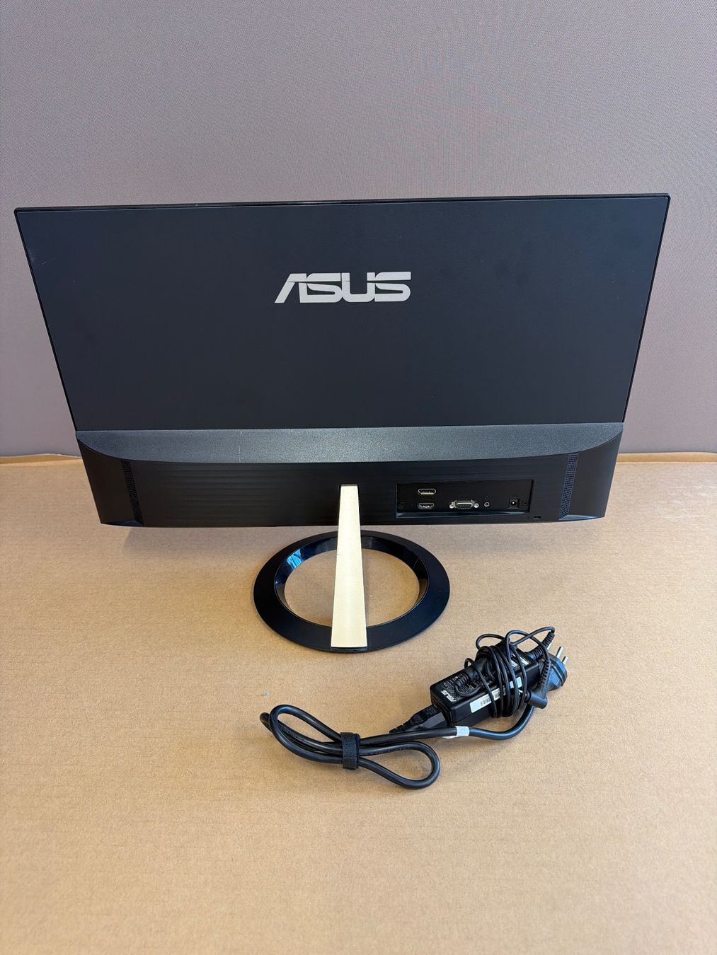Asus Monitor: ASUS VZ249Q 23.8" Monitor – Usato da Dietlikon venduto da ComdatAG 3