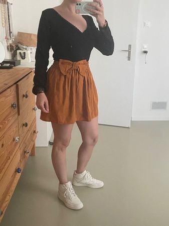Wunderschöner ockerfarbener Rock mit Taschen Gr. M / Jupe