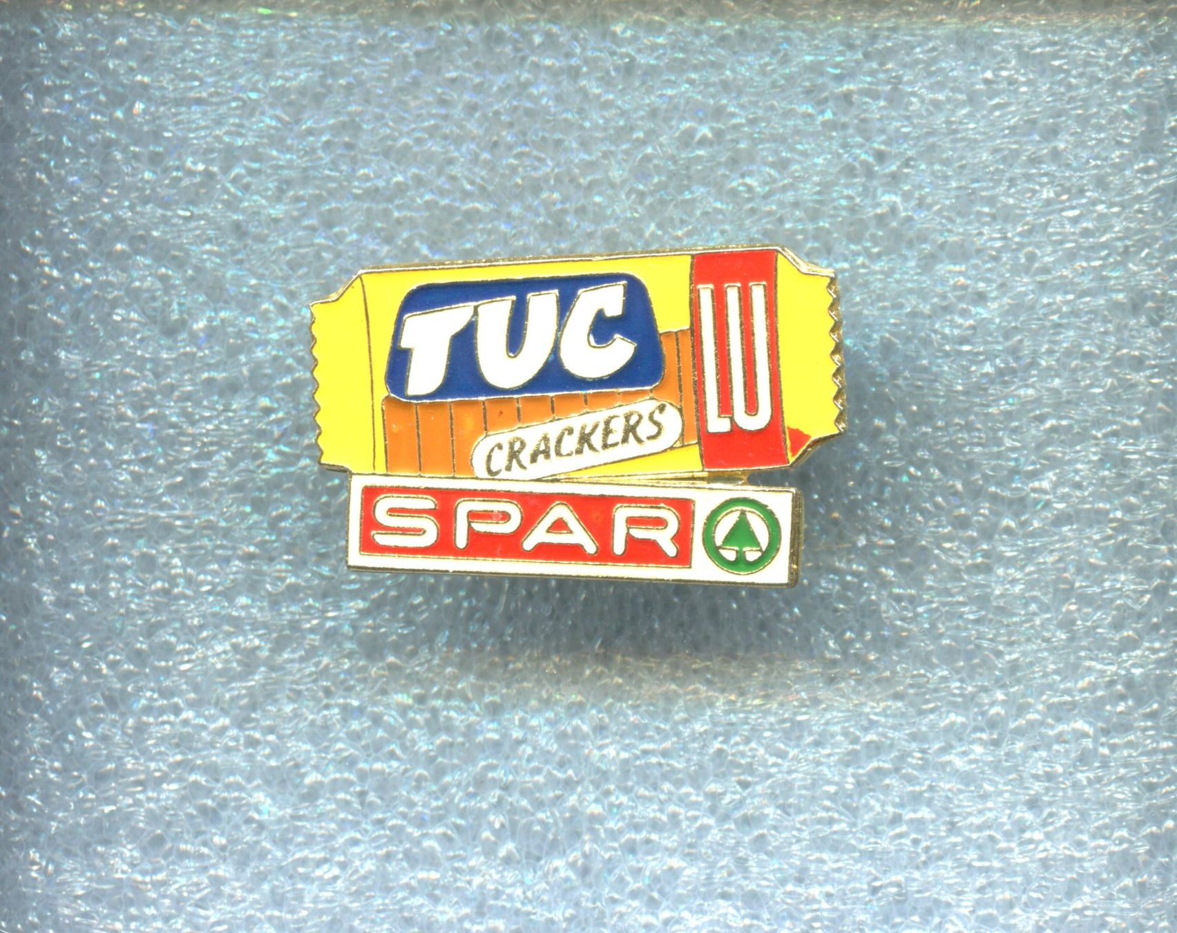 Placchette & Badge: SPAR  TUC CRACKERS – Usato da Winterthur venduto da Sammleroase