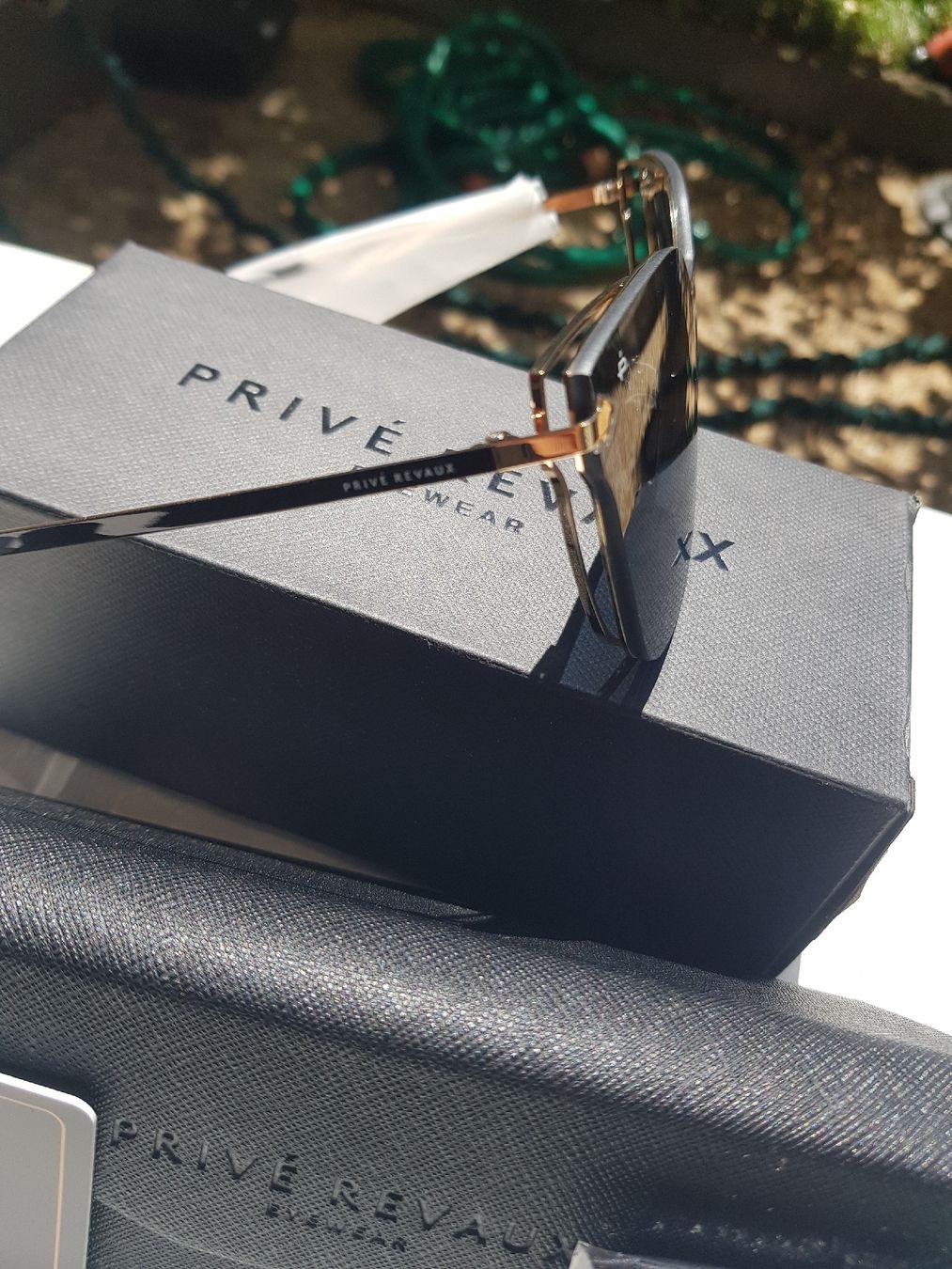 Occhiali & Lenti: lunettes de soleil neuve – Nuovo e nell'imballaggio originale da Carouge GE venduto da Natcal22 2