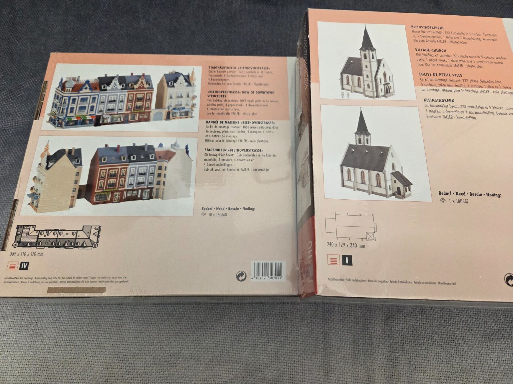 Faller Kit di modellismo & Modellini statici: Faller Modellbauhäuser - Stadthäuserzeile & Stadtkirche – Nuovo e nell'imballaggio originale da Hinterkappelen venduto da nianguya 1