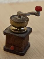 Kaffeemühle Miniatur Puppenstube, Vintage Deko, Setzkasten
