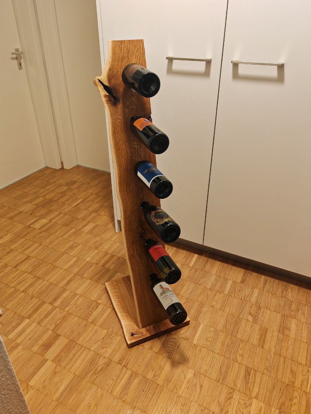 Etagères & Armoires à vins: Rustikaler Weinflaschenhalter Eiche  – Neuf (Voir description) à Wetzikon ZH par dirkschaub7