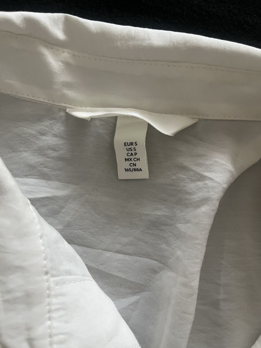 Kleiderpakete: Bluse und Hose Blumenmuster schwarz/weiss  – Neu (gemäss Beschreibung) aus Olten von sae_82z2 7