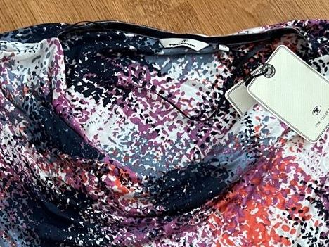 Tom Tailor Camicette: Bluse von Tom Tailor mit Muster, Gr. M, NEU – Nuovo e nell'imballaggio originale da Teufen AR venduto da Maleaa 2
