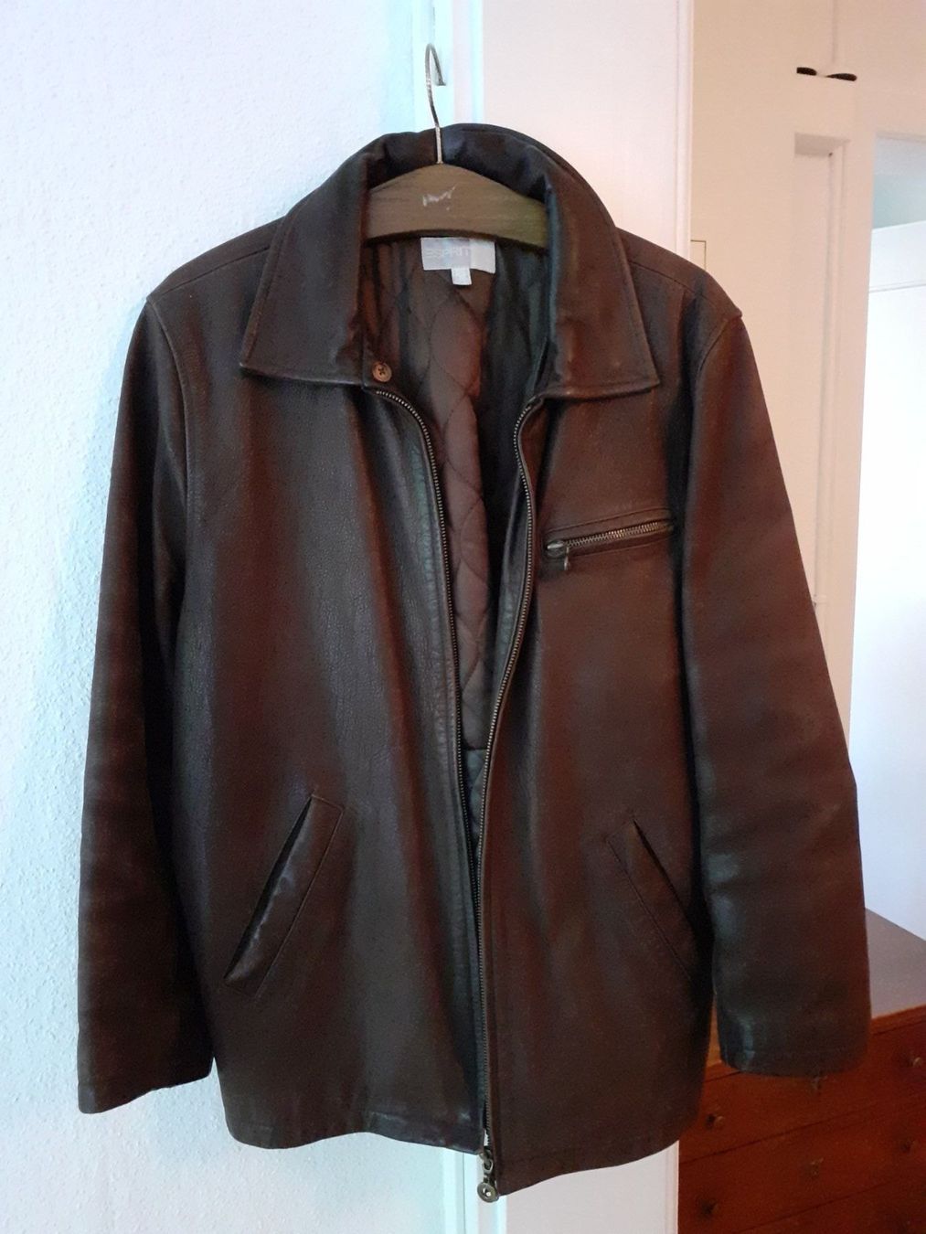 Esprit Jacken: Sportliche Lederjacke Marke Esprit – Gebraucht aus Basel von Christallina