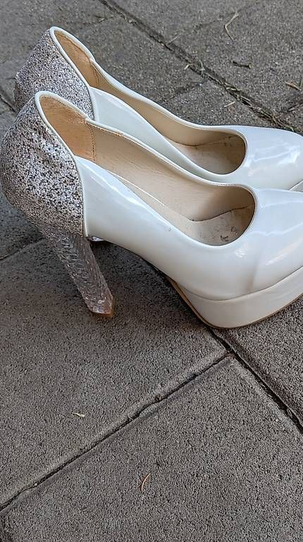 Scarpe da donna: Eleganter Damen Schuh Gr 38 – Usato da Wattenwil venduto da karinschaw