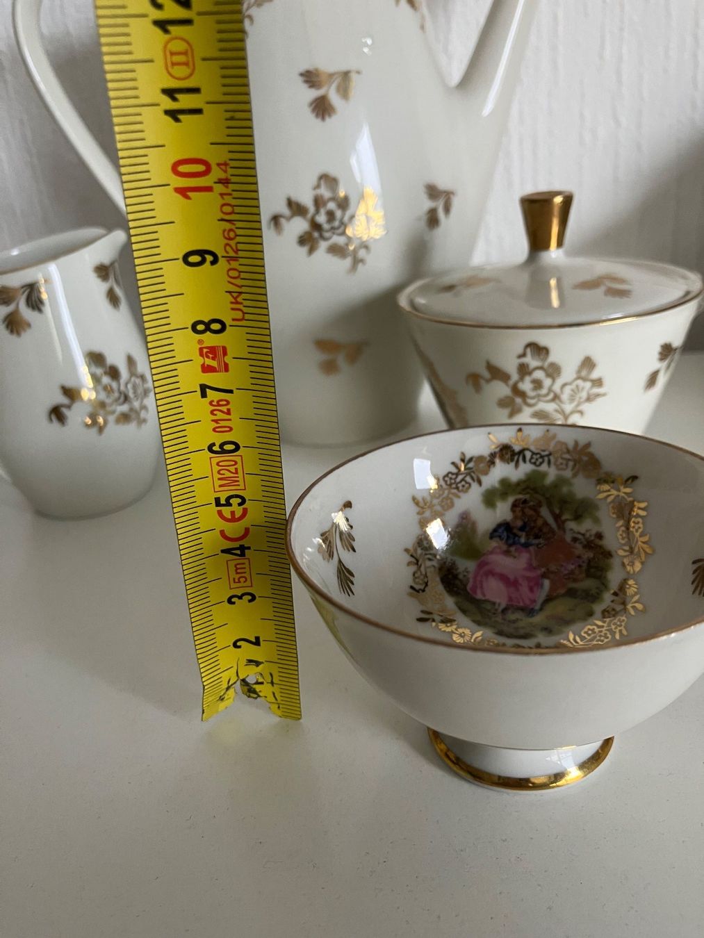Set di piatti: Service à café vintage Bavaaria doré, – Usato da Peseux venduto da Chimon59 8