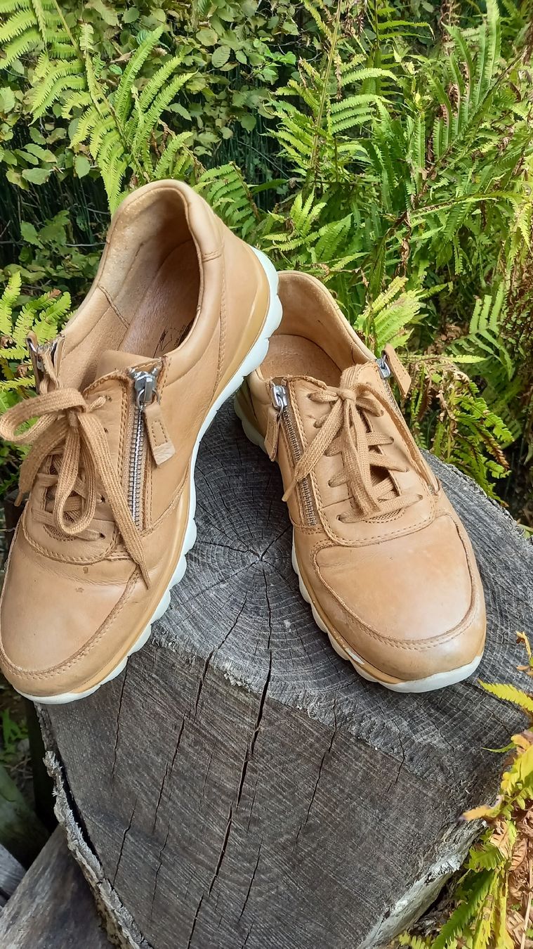 Gabor Damenschuhe: Rolling Soft Leder Sneaker hellbraun gebrauchter Zustand – Gebraucht aus St. Gallen von Otterndorf