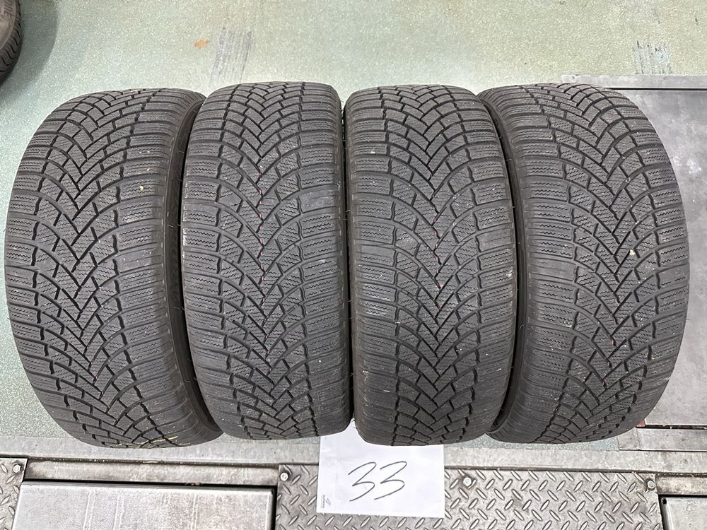 Winterreifen 235/45/19 99V Bridgestone (Gebraucht) in Hinwil für CHF ...