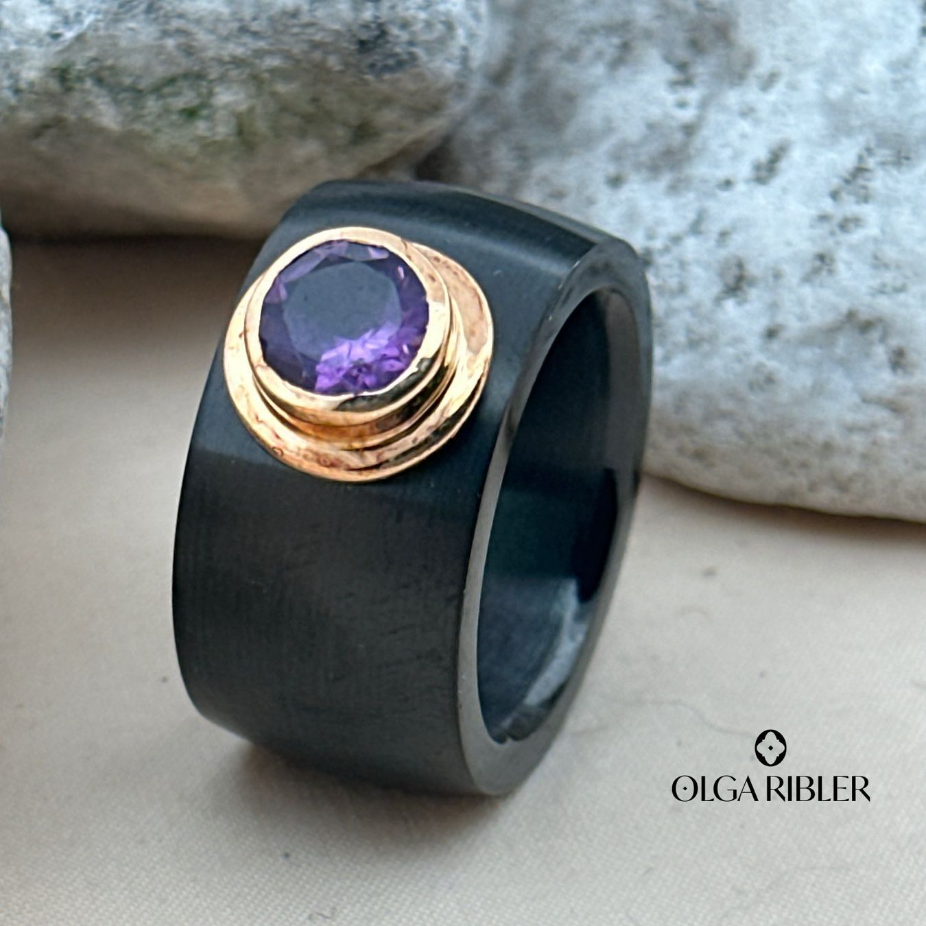 Olga Ribler Ringe: Edelstahl Ring mit Amethyste Ringgrösse 58 – Neu (gemäss Beschreibung) aus Luzern von Schmuckoutlet