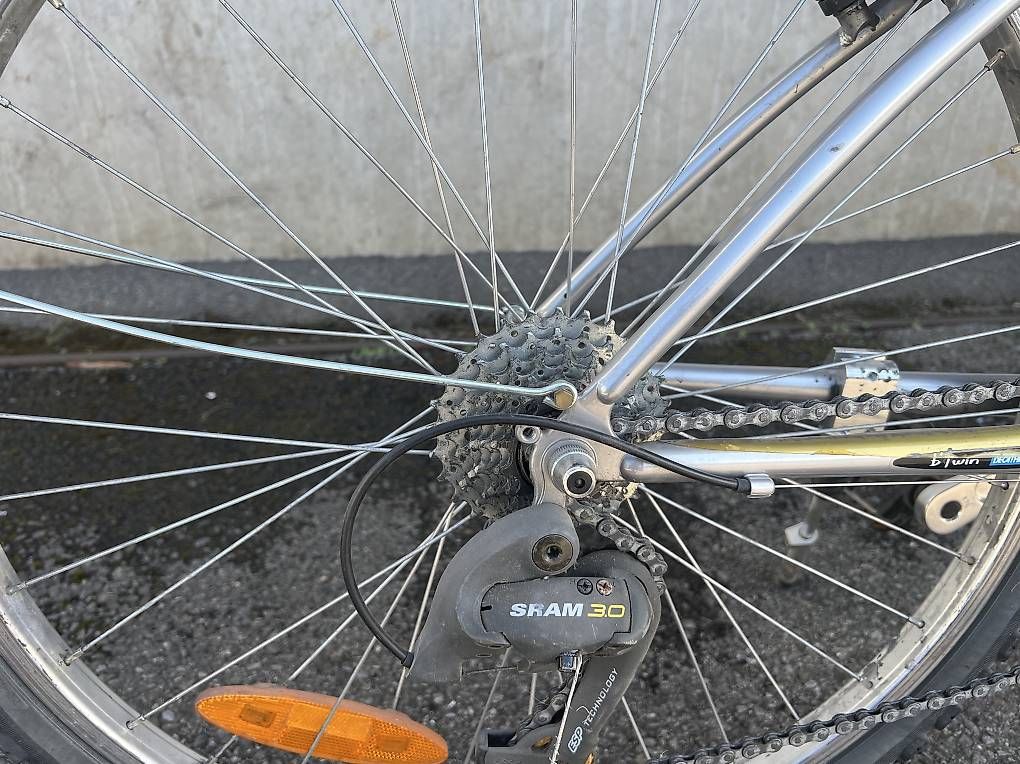 Decathlon Biciclette: Vélo B-Twin 21 vitesses – Usato da Villeneuve VD venduto da Icare7 2