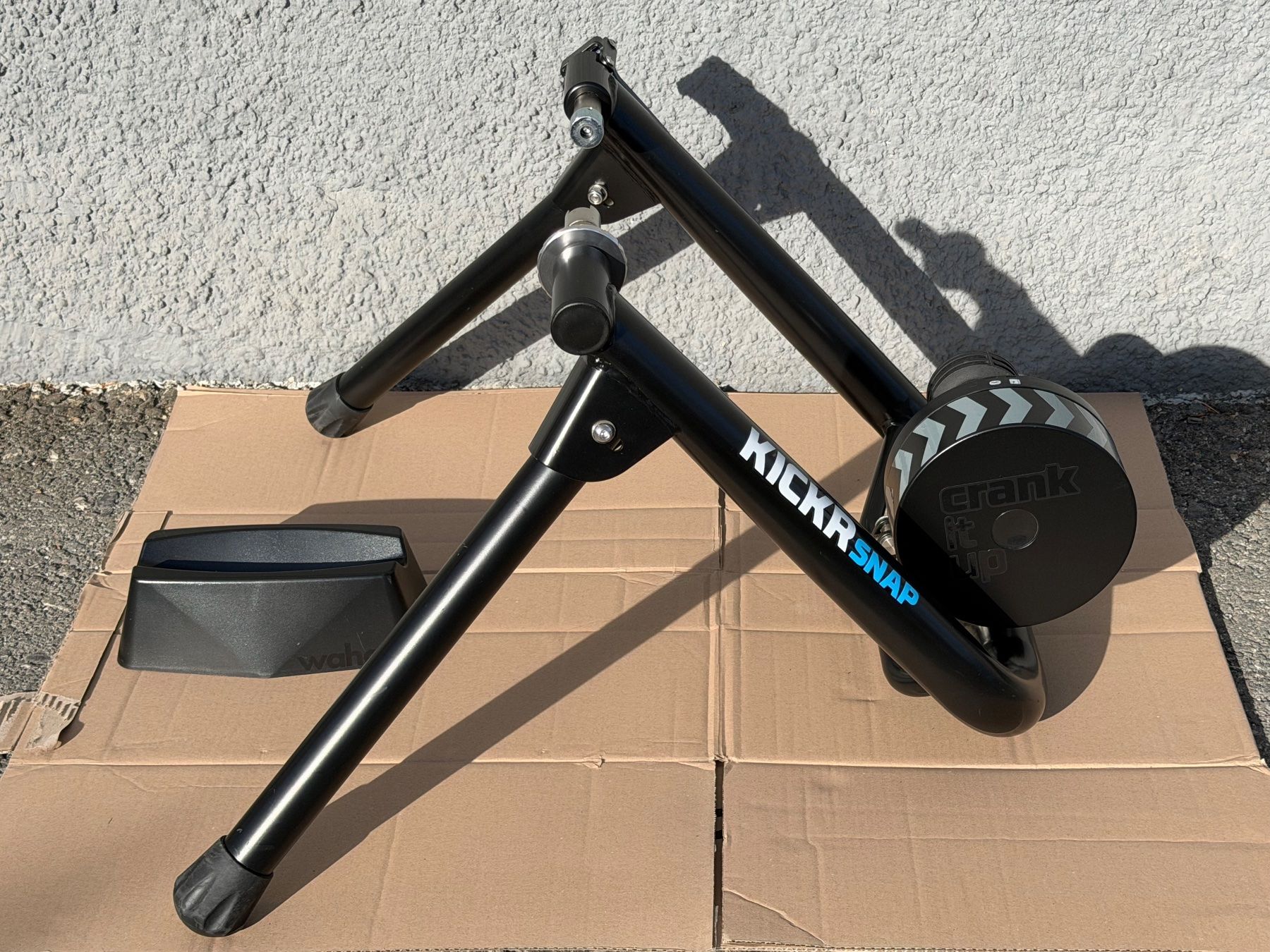Wahoo Hometrainer: Wahoo Kickr Snap Smart Home Trainer  + Thru Axle adaptater – Usato da Botyre (Ayent) venduto da dam_nlm2 2