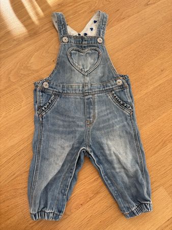 Süsse Latzhose Gr. 68