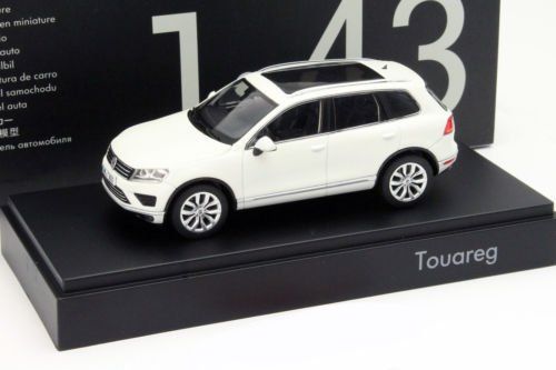 Volkswagen Modellini d'auto: VW Touareg – Nuovo e nell'imballaggio originale da Flawil venduto da Imperiosud 1