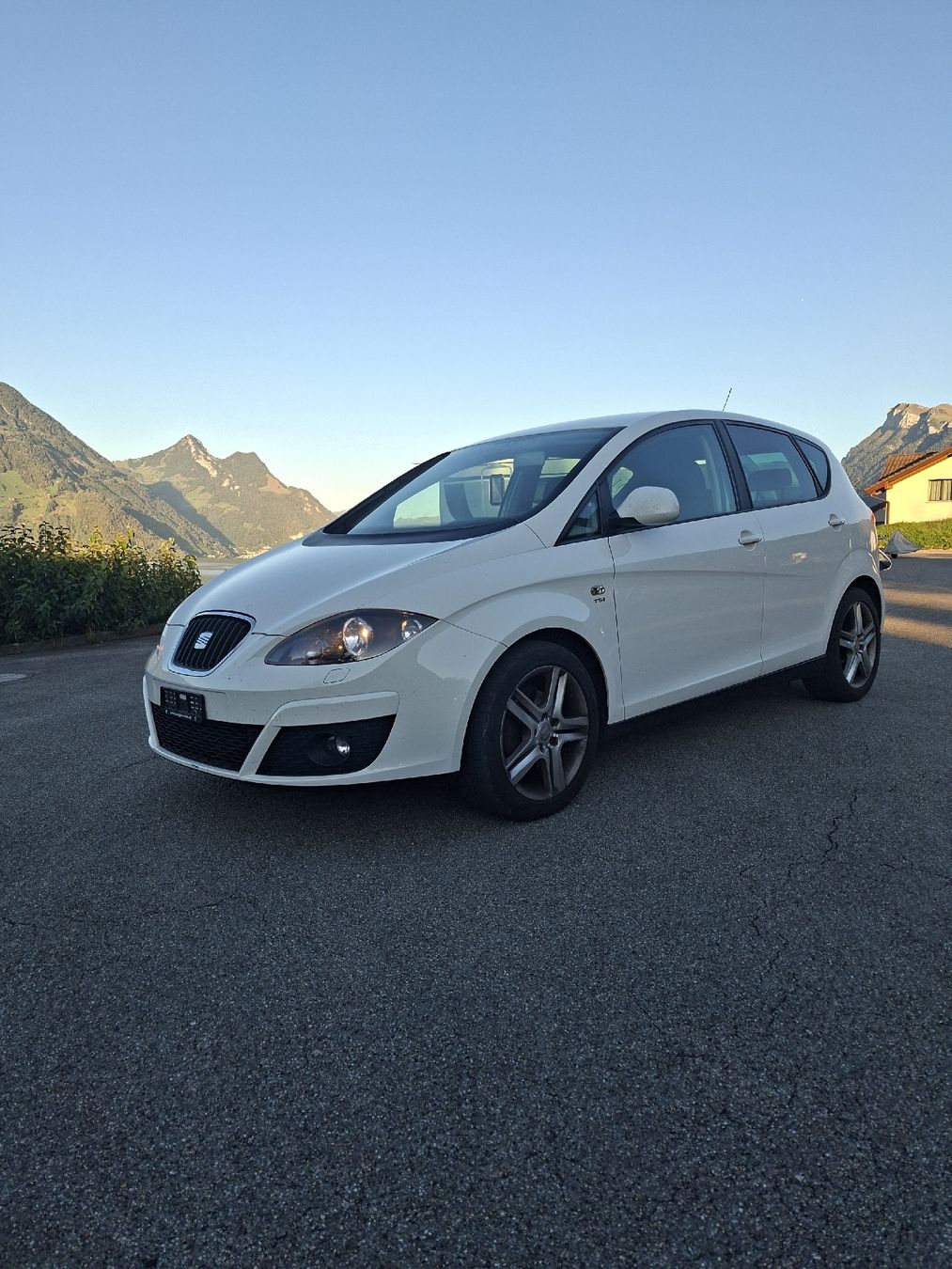 Seat Autos: Seat Altea – Defekt aus Buochs von NonameHD