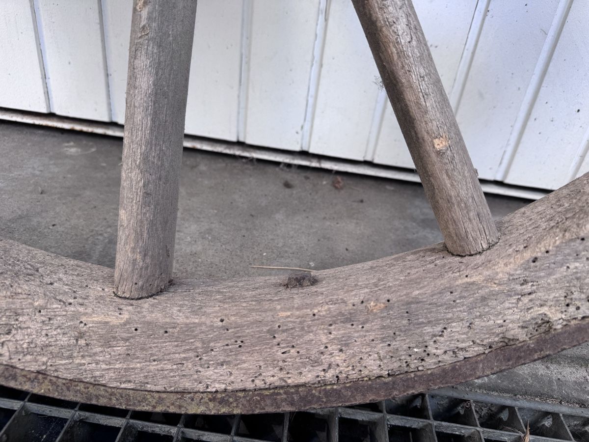 Alle Dekorationen: Wagenrad Antik Durchmesser 96cm – Gebraucht aus Niederbüren von Oetschli 6