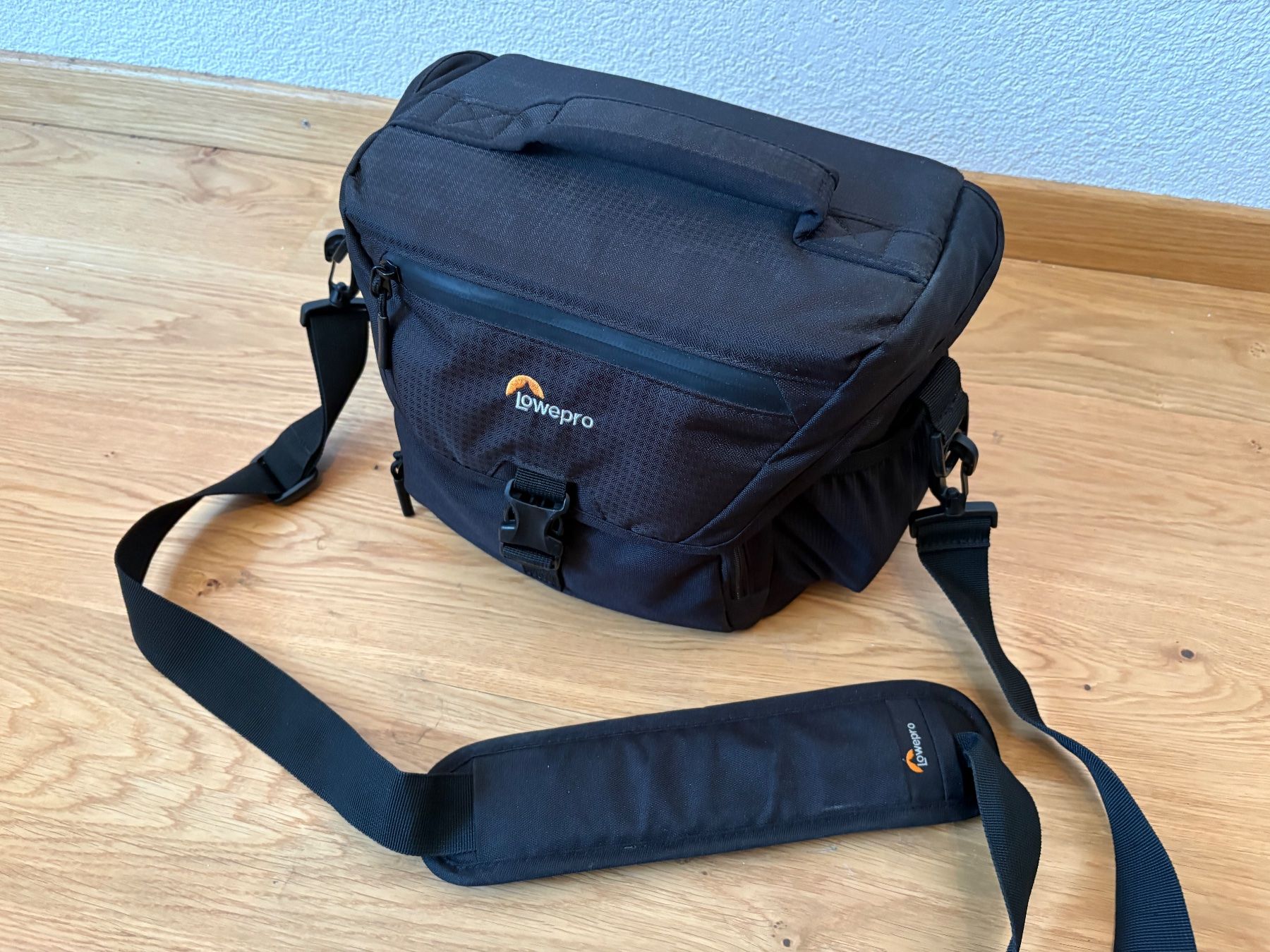 Canon Appareil photo: Canon EOS 700D Bundle – D'occasion à Rheineck par roh_b2yn 7