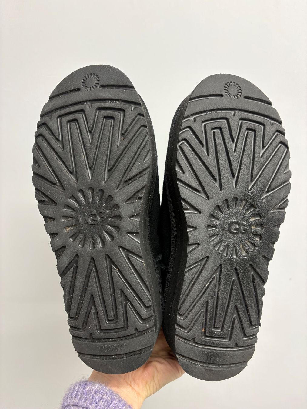 Ugg Damenschuhe: Ugg Classic Mini Platform Boots Schwarz Gr. 39 Wildleder – Neu (gemäss Beschreibung) aus Regensdorf von secondchancefashion 4