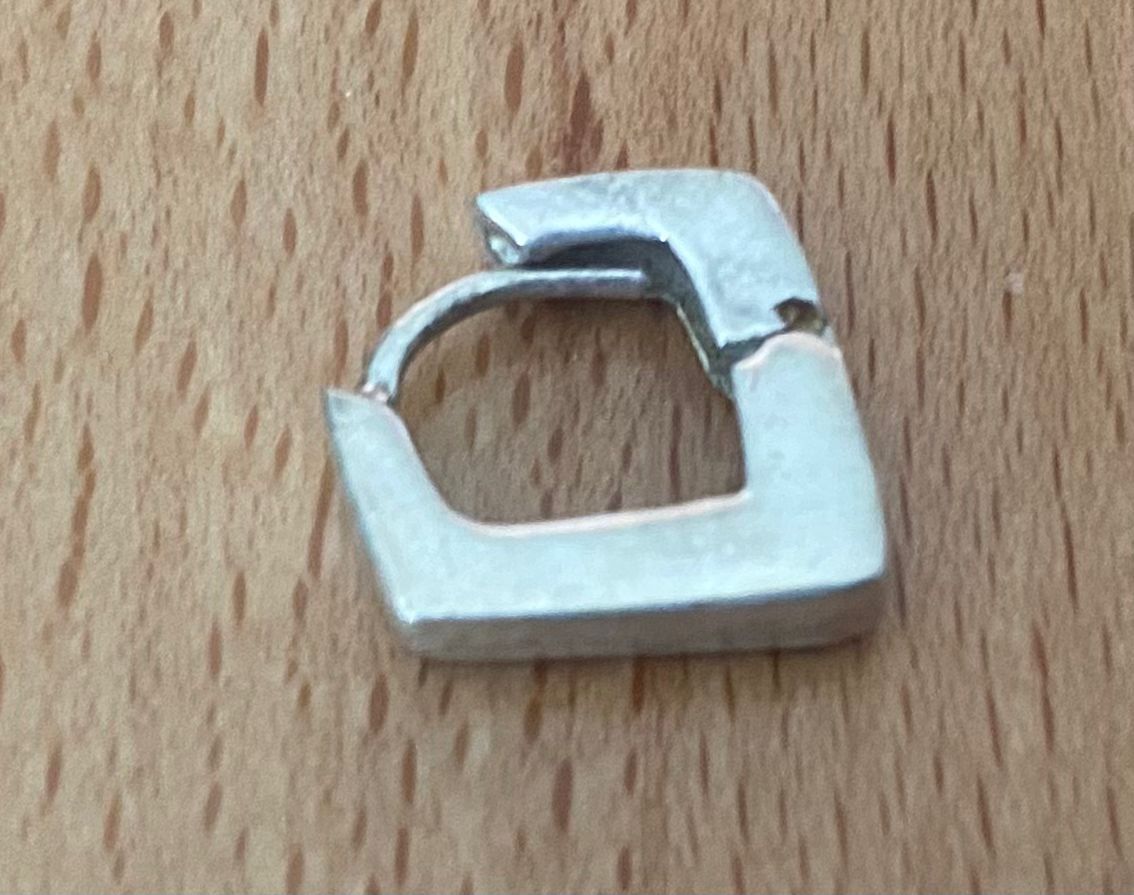 Orecchini pendenti & Orecchini a lobo: Schmuck - Ohrstecker Silber eckig klein – Usato da Winterthur venduto da Secondhand-Family 4