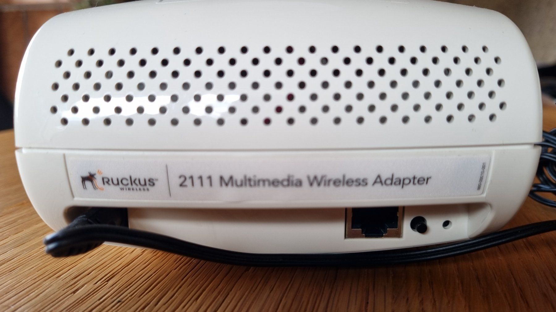 WiFi: RUCKUS Wireless 2111Multimedia Wireless repeater WIFI – Usato da Couvet venduto da Mima0077 4