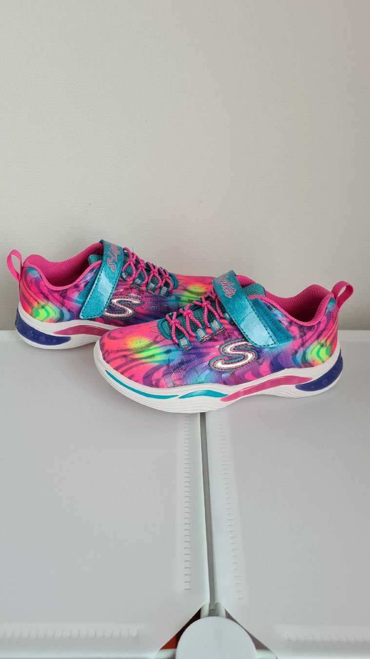 Skechers Schuhe für Mädchen: Schuhe Skechers 28 Neu – Neu (gemäss Beschreibung) aus Rüti ZH von Minicooper14 1
