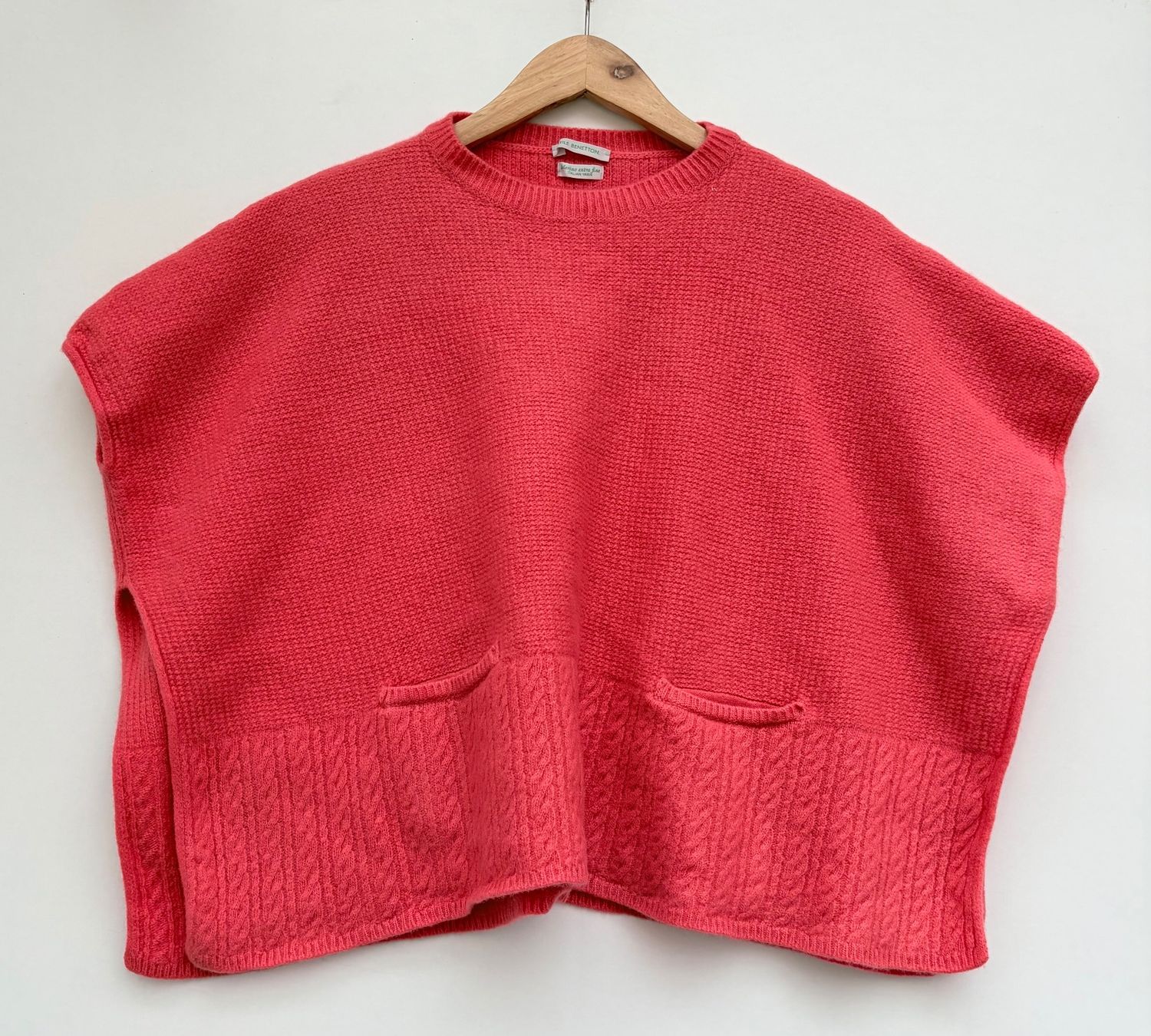 Benetton Altro in Moda donna: Benetton Wolle Cape – Usato da Unterägeri venduto da Jutka_04