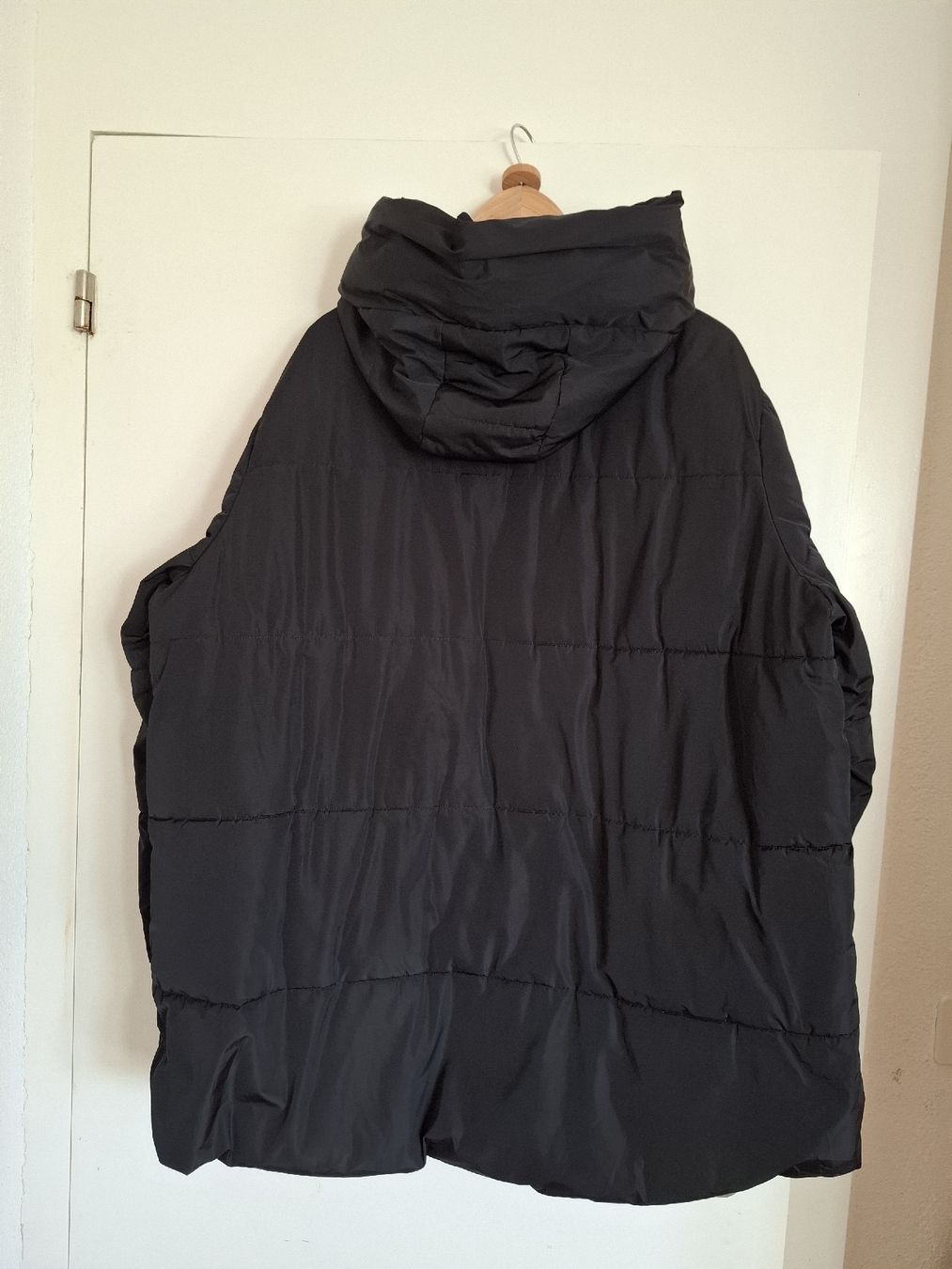 C&A Giacche: Veste hiver noire oversize – Usato da Biel/Bienne venduto da Lionne72 1