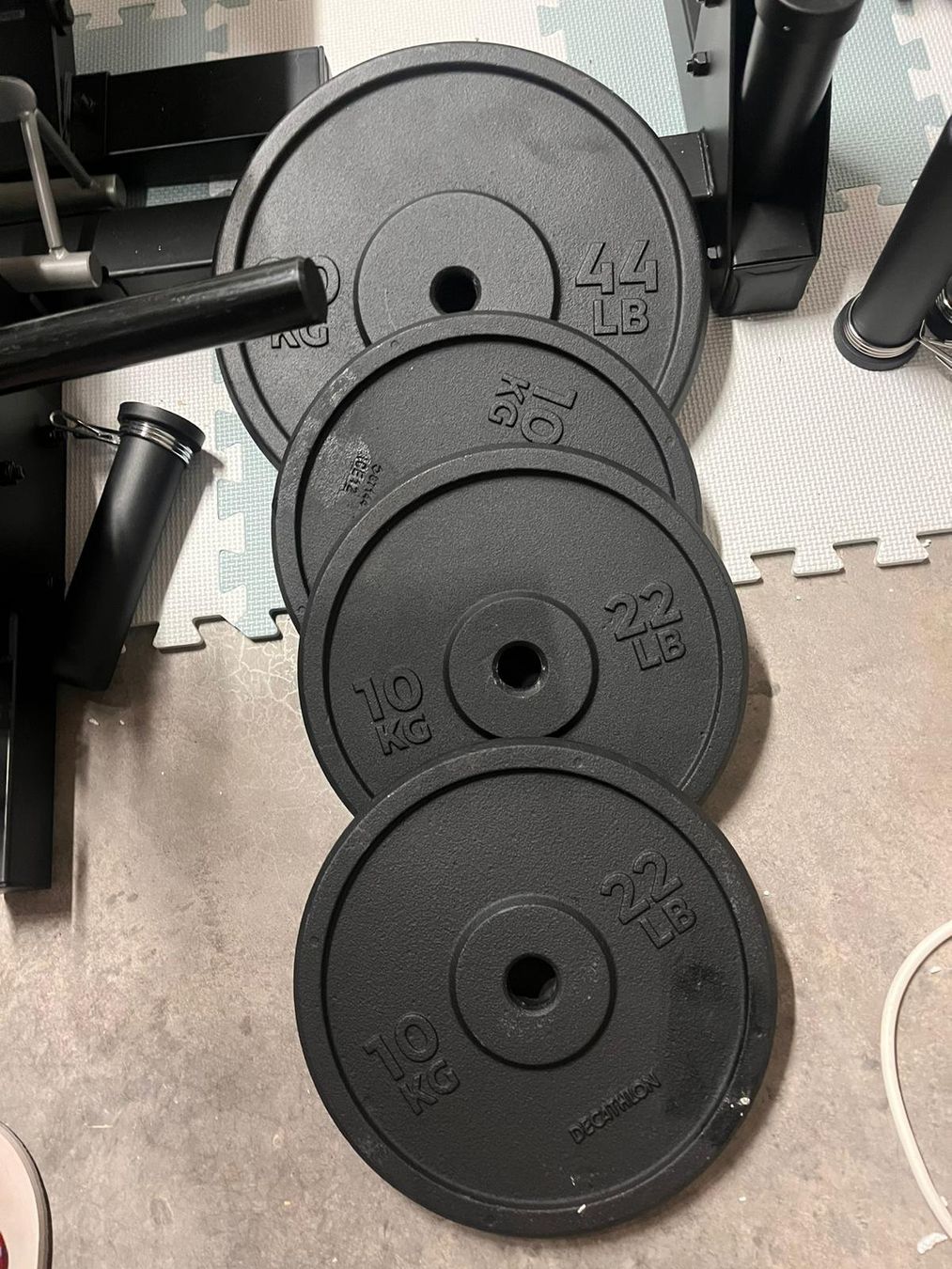 Decathlon Hometrainer: Komplettes Krafttraining-Set neuwertig – Usato da Au ZH venduto da lor_6kzr 2