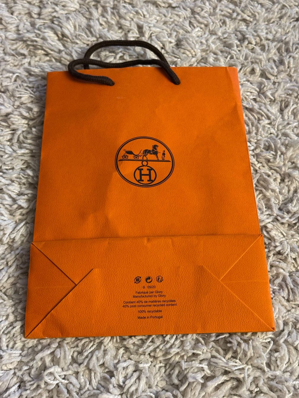 Carta: Hermès Geschenktüte / Papiertüte – Usato da Zürich venduto da wtpooh