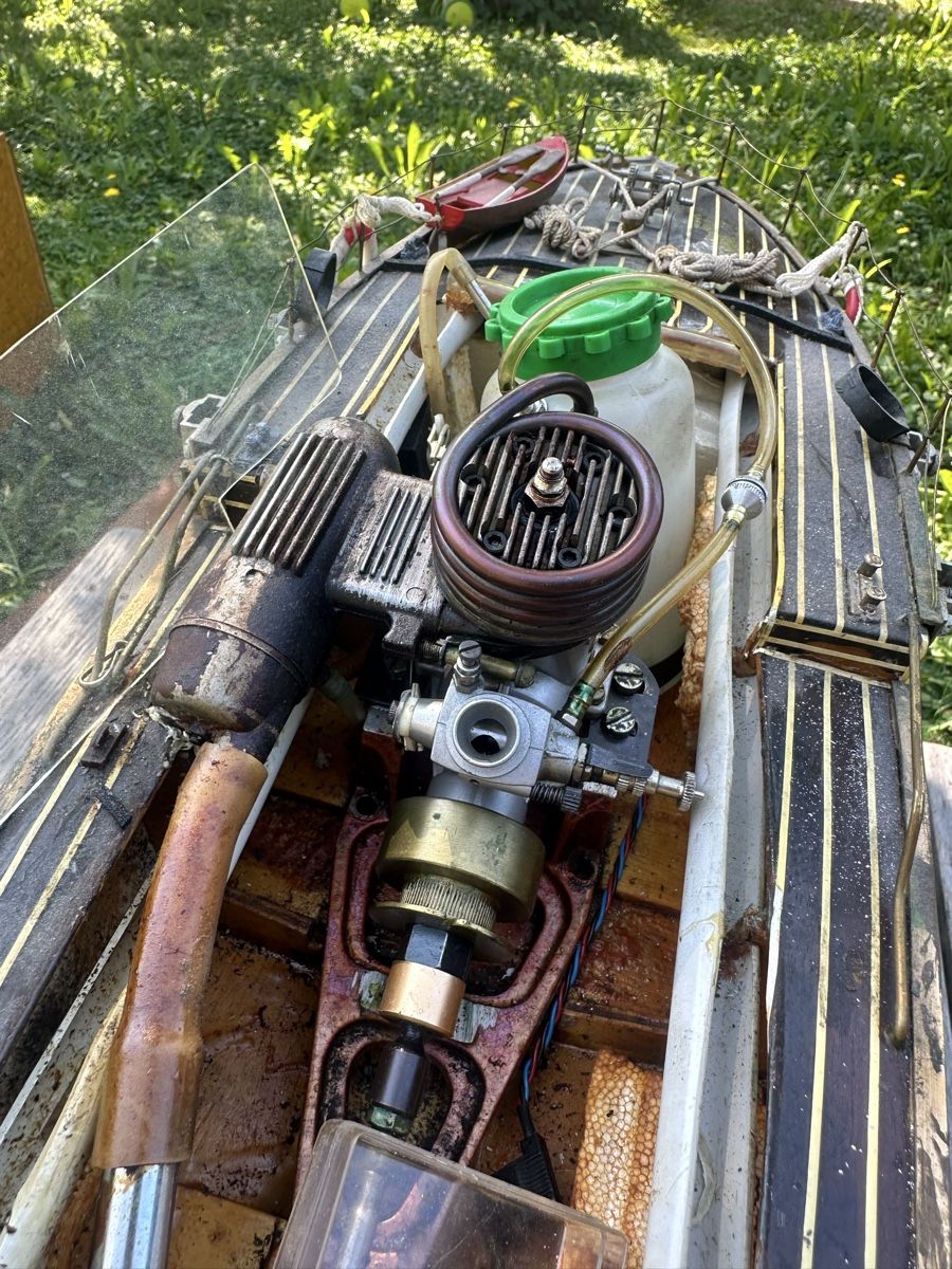 Kit di modellismo & Modellini statici: Schiffsmodell mit Benzinmotor, Schiff, Holz, – Usato da Signau venduto da Luuuukaaaaass 7