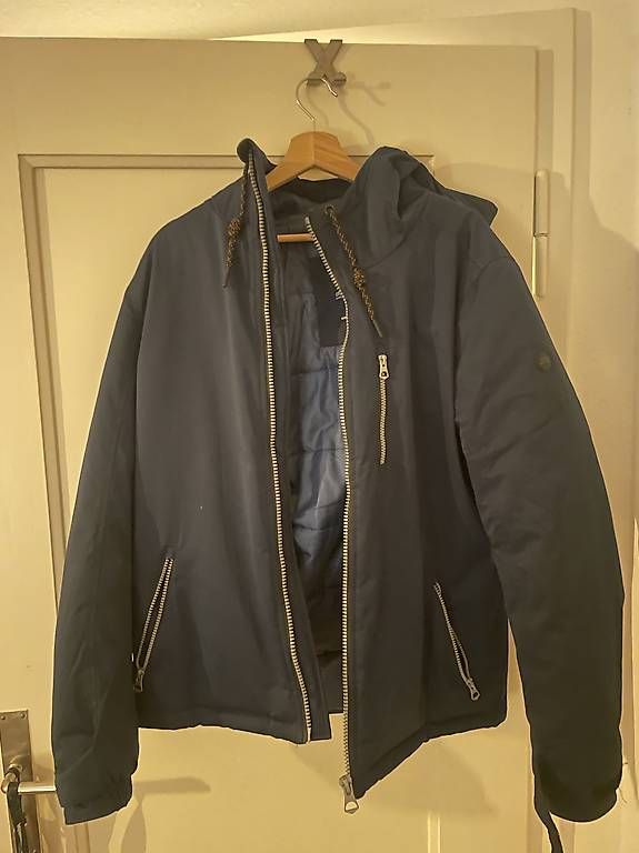 Vestes: Winterjacke von "Blend" – D'occasion à Basel par AntoKramer 2
