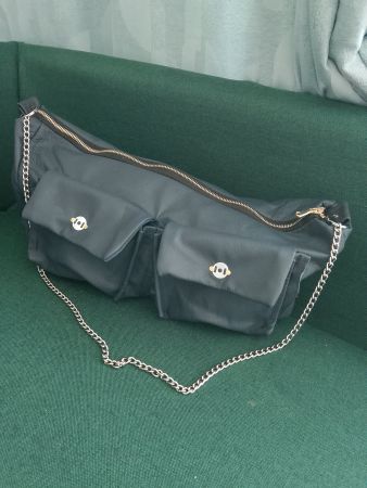 Tasche Leder dunkel Blau mit Kettenriemen guter Zustand