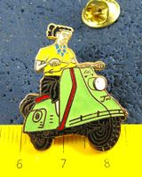 HEINKEL TOURIST ROLLER SCOOTE MIT LADY PIN ENAMEL GOLDIG