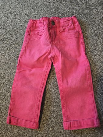 Pinke Sommer capri Jeans, Grösse 104