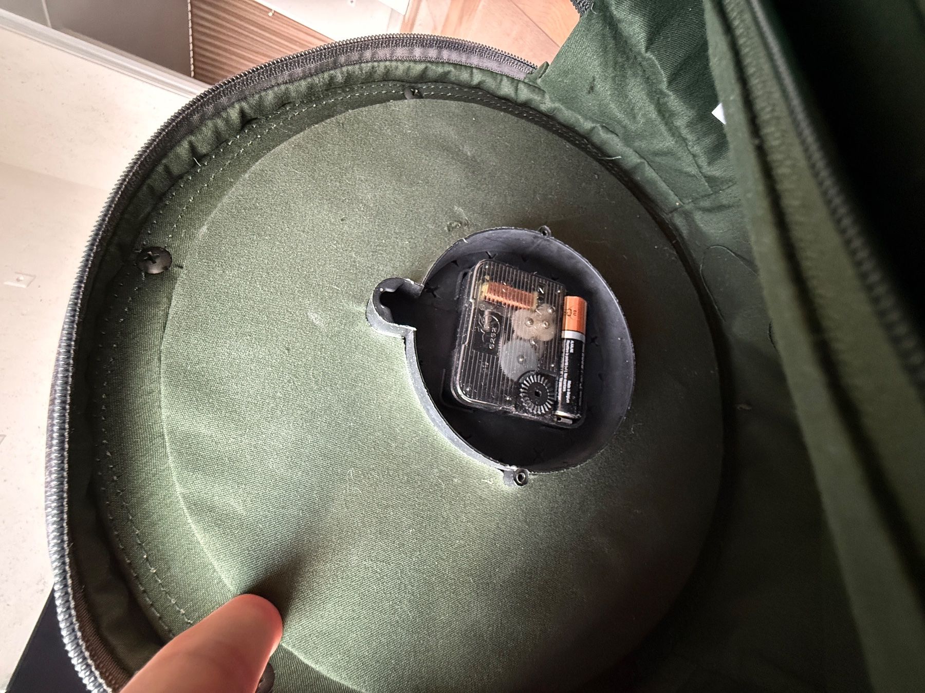 Borse da donna: Exklusive Designer Handtasche mit echter Uhr - ein Hit – Nuovo (secondo la descrizione) da Thalwil venduto da chino25 4