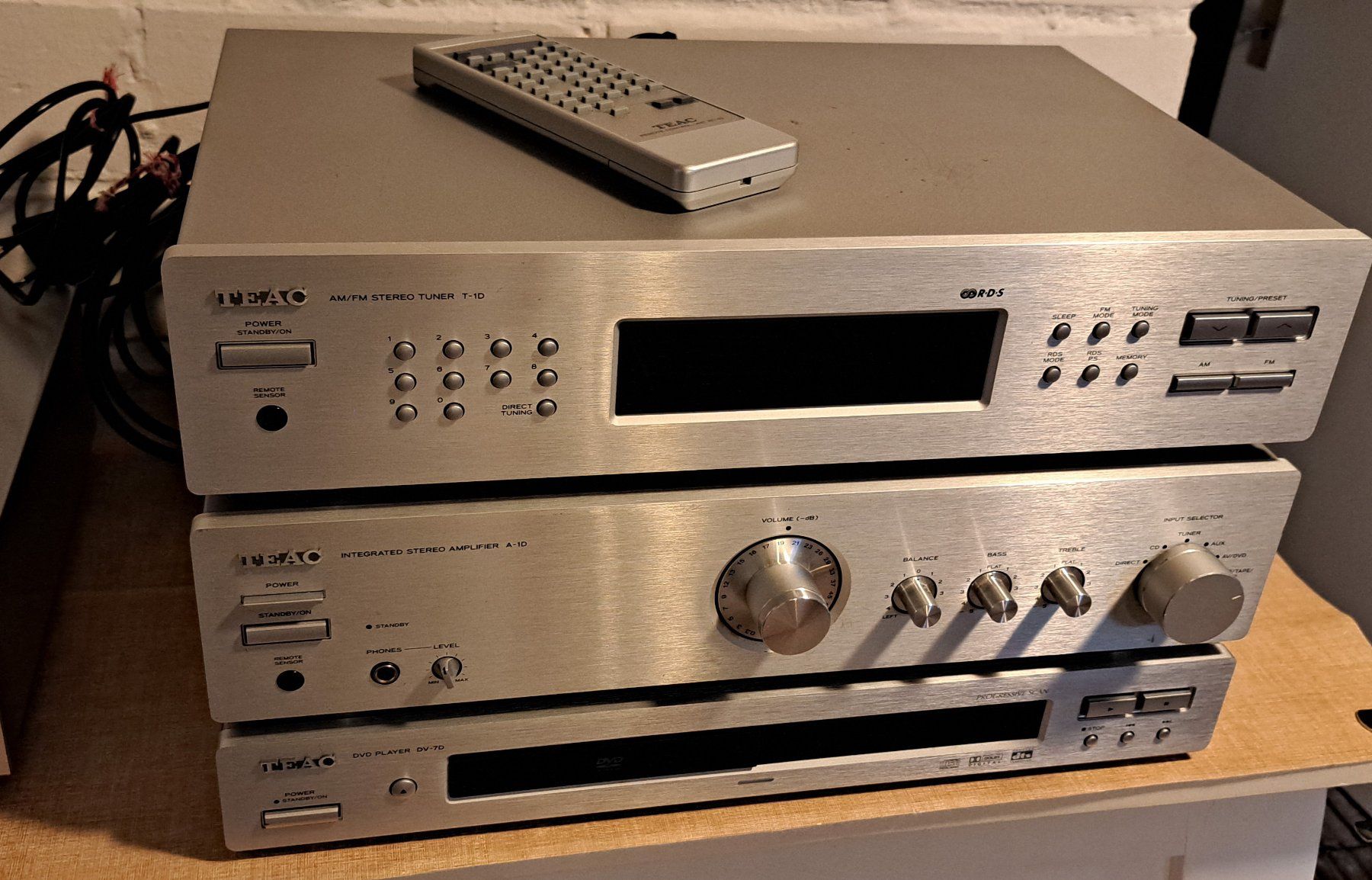 Teac Lettore multimediale & Streamer: TEAC HiFi-Stereoanlage – Usato da Niederönz venduto da Chraemerliguet