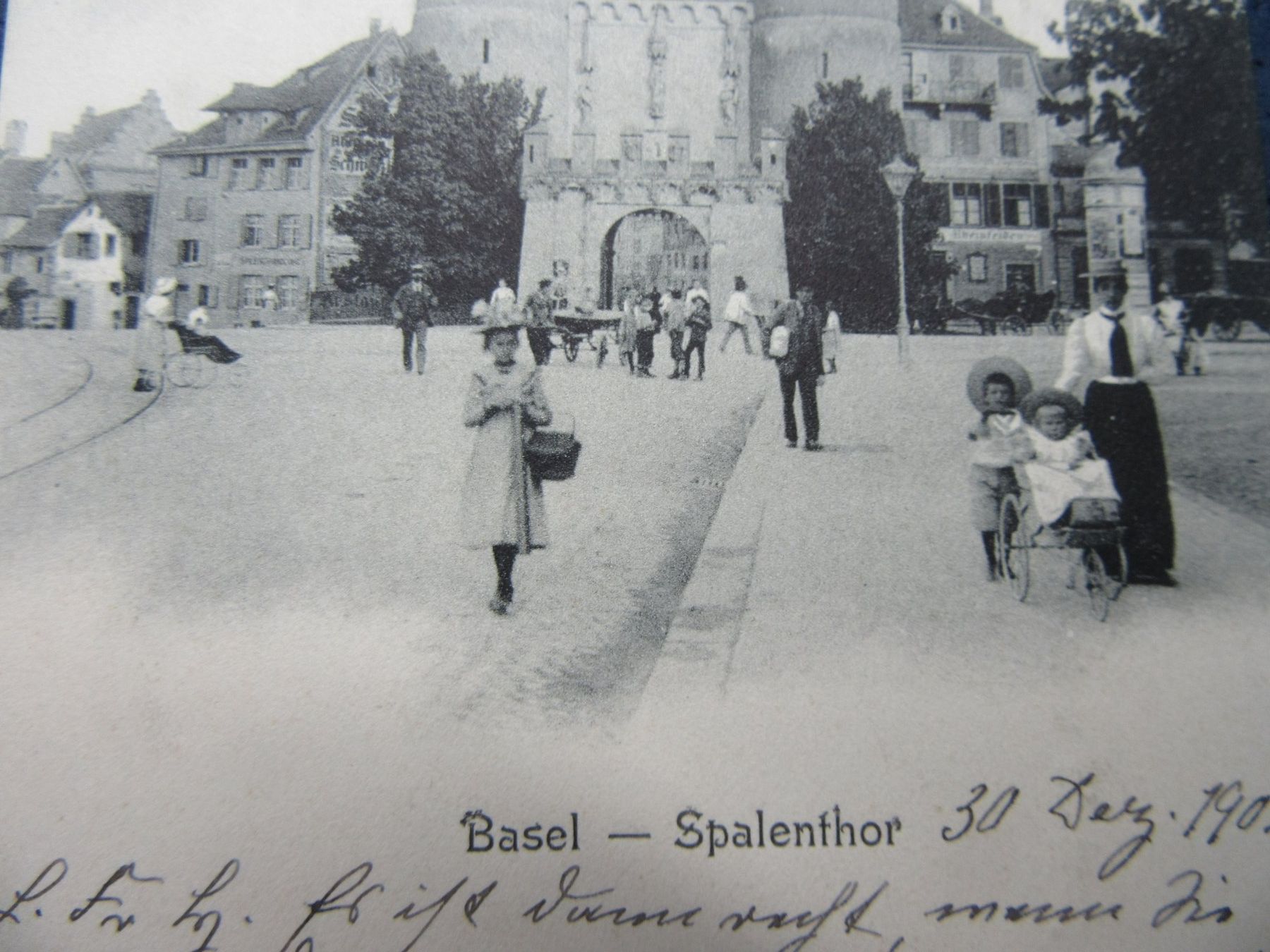 Ansichtskarten: BASEL 1902 SPALENTHOR STARK BELEBT BS AK – Gebraucht aus Ettingen von Hausi4711 1
