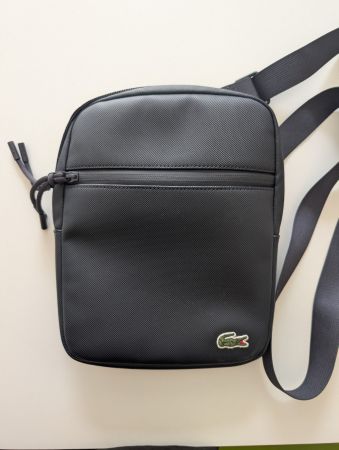 Lacoste Umhängetasche (defekt)
