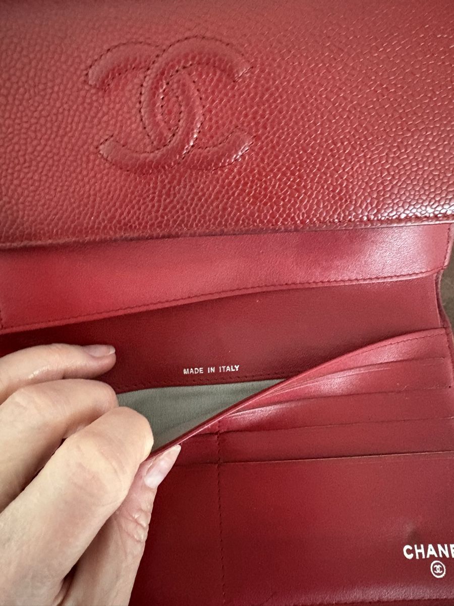 Chanel Portamonete: Chanel Timeless CC Flap Wallet - Red Caviar Leather – Usato da Fällanden venduto da lil_wpb9 3