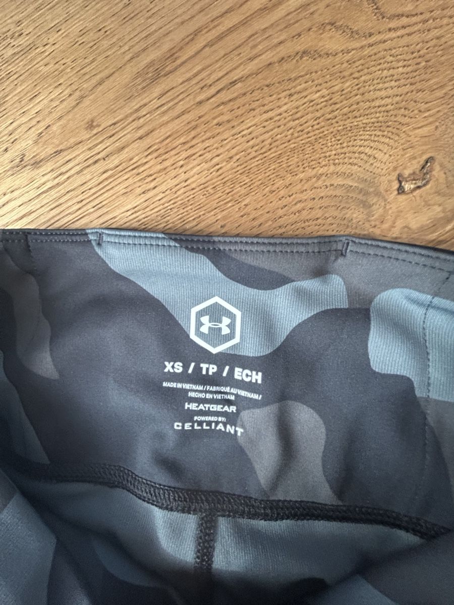 Under Armour Leggings: Leggings Under Armour, XS, grau – Usato da Bern venduto da rakuten73 2