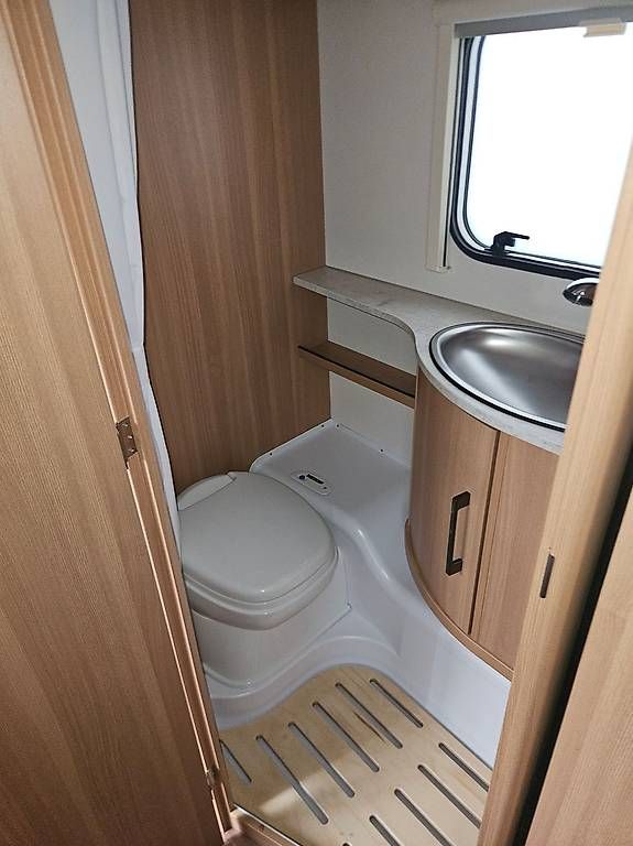 Camping Fahrzeuge: A vendre LMC Style 450 D – Gebraucht aus Belmont-Yverdon von FloridaJeep 7
