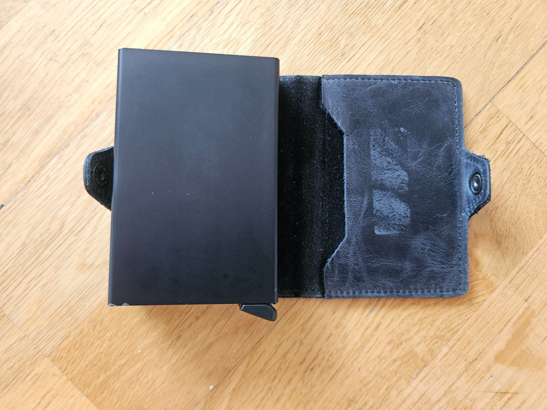 Secrid Portafogli: Secrid Twinwallet Leder Schwarz – Usato da Kilchberg ZH venduto da Richard_ 1